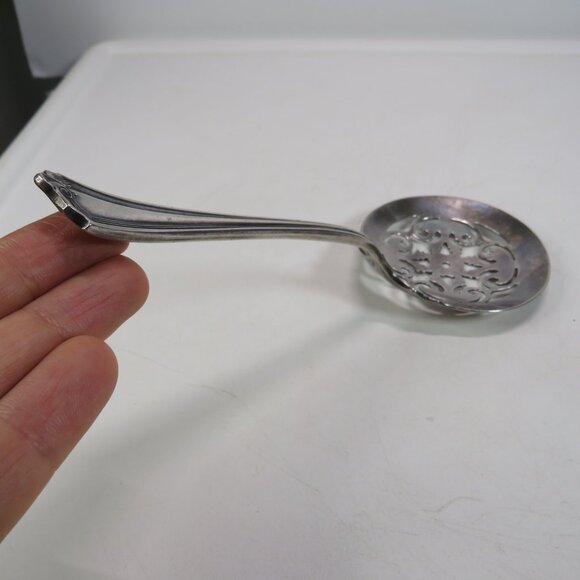 Wm. A. Rogers Bon Bon Spoon Pierced Cut OLD SOUTH or Magnolia Silver Plate - Picture 7 of 13